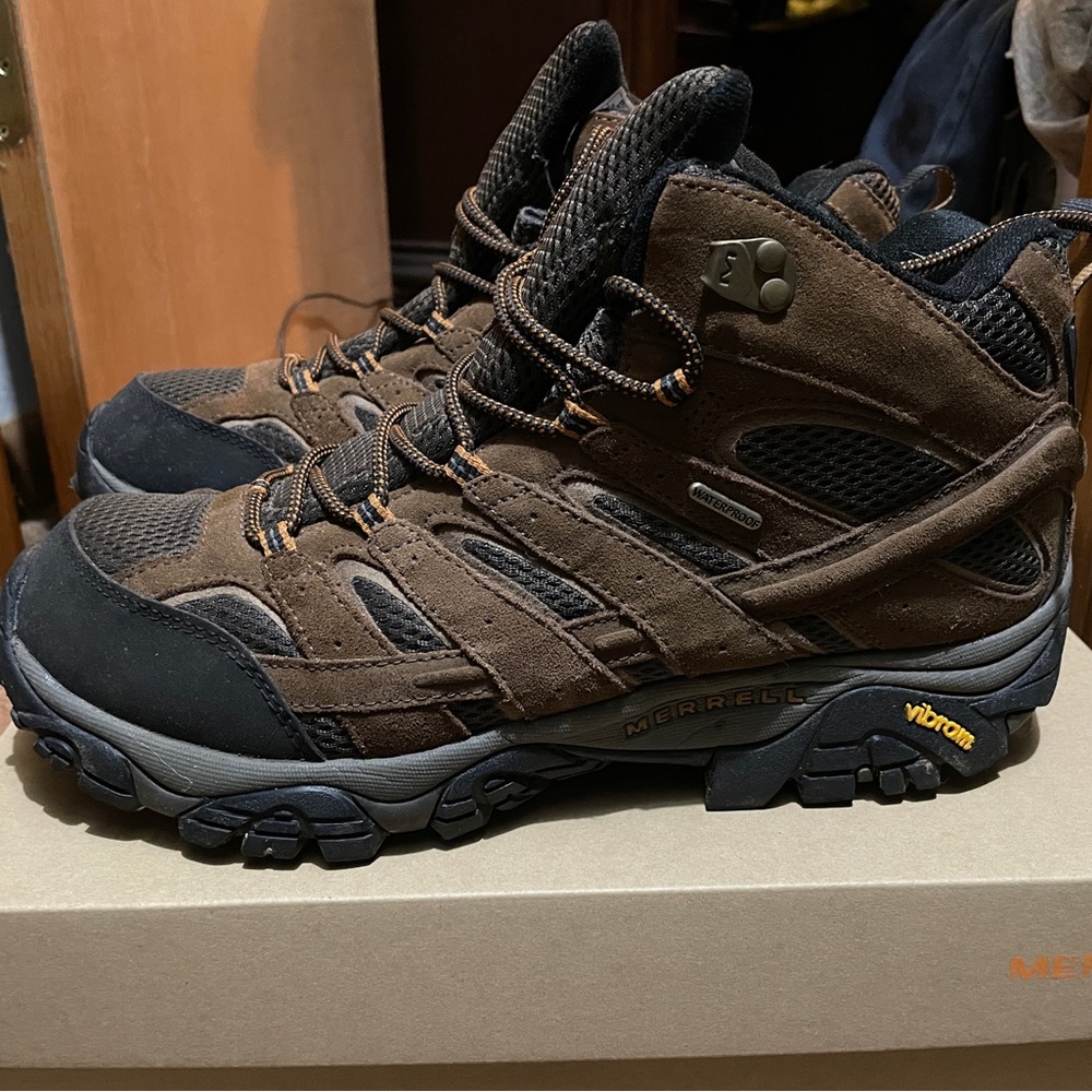 Men’s Merrell Moab 2 Mid WP in Earth
